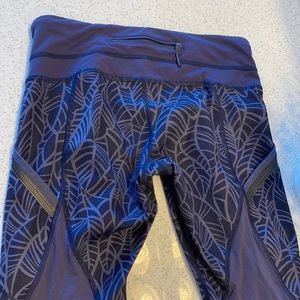 Lululemon capris. Size 4.